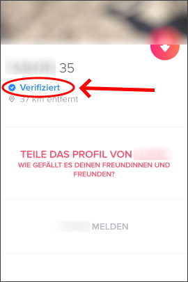 Verifiziertes Tinder-Profil mit blauem Haken