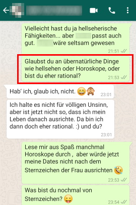 Mann stellt eine gute Frage im WhatsApp-Chat