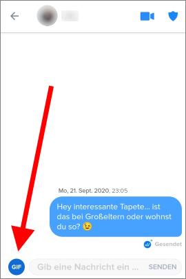 Tinder-Chat mit Hinweis auf GIF-Button