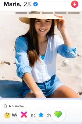 Tinder-Profil mit Foto von einer Frau am Strand